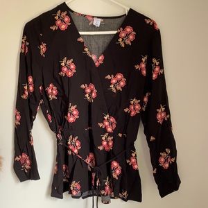 Old Navy Floral top, Size S, new without tags.